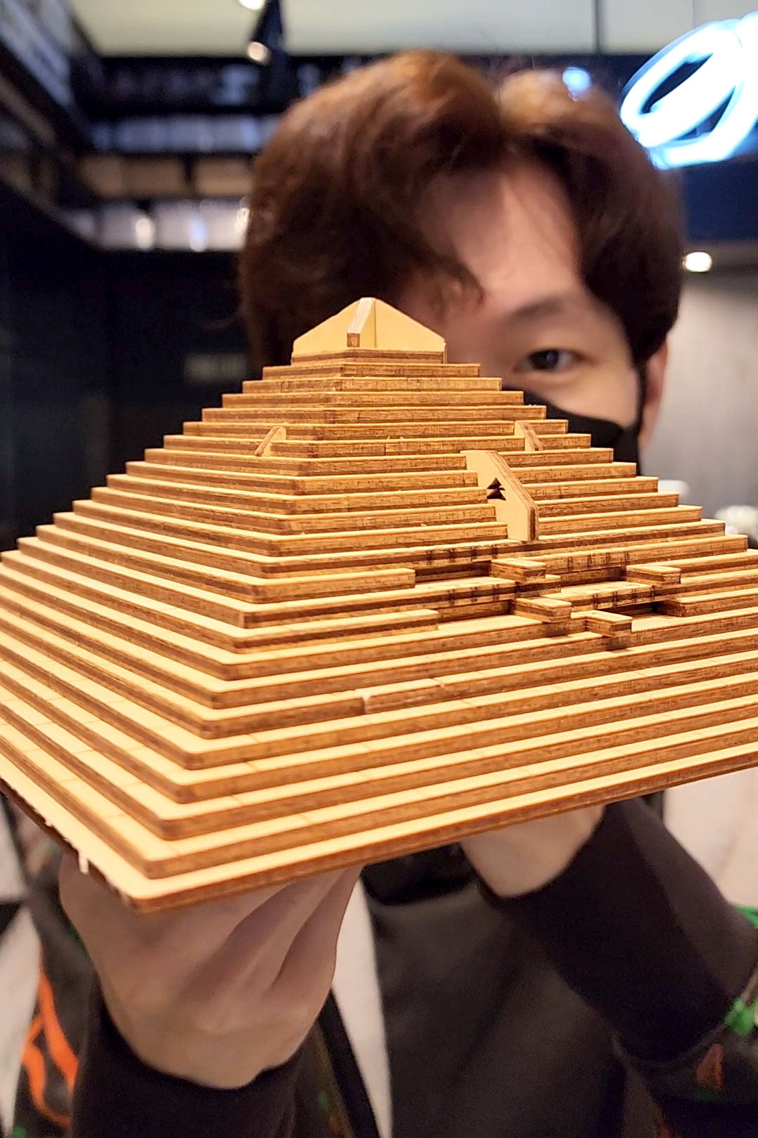 Quest Pyramid Puzzle Box 🧩