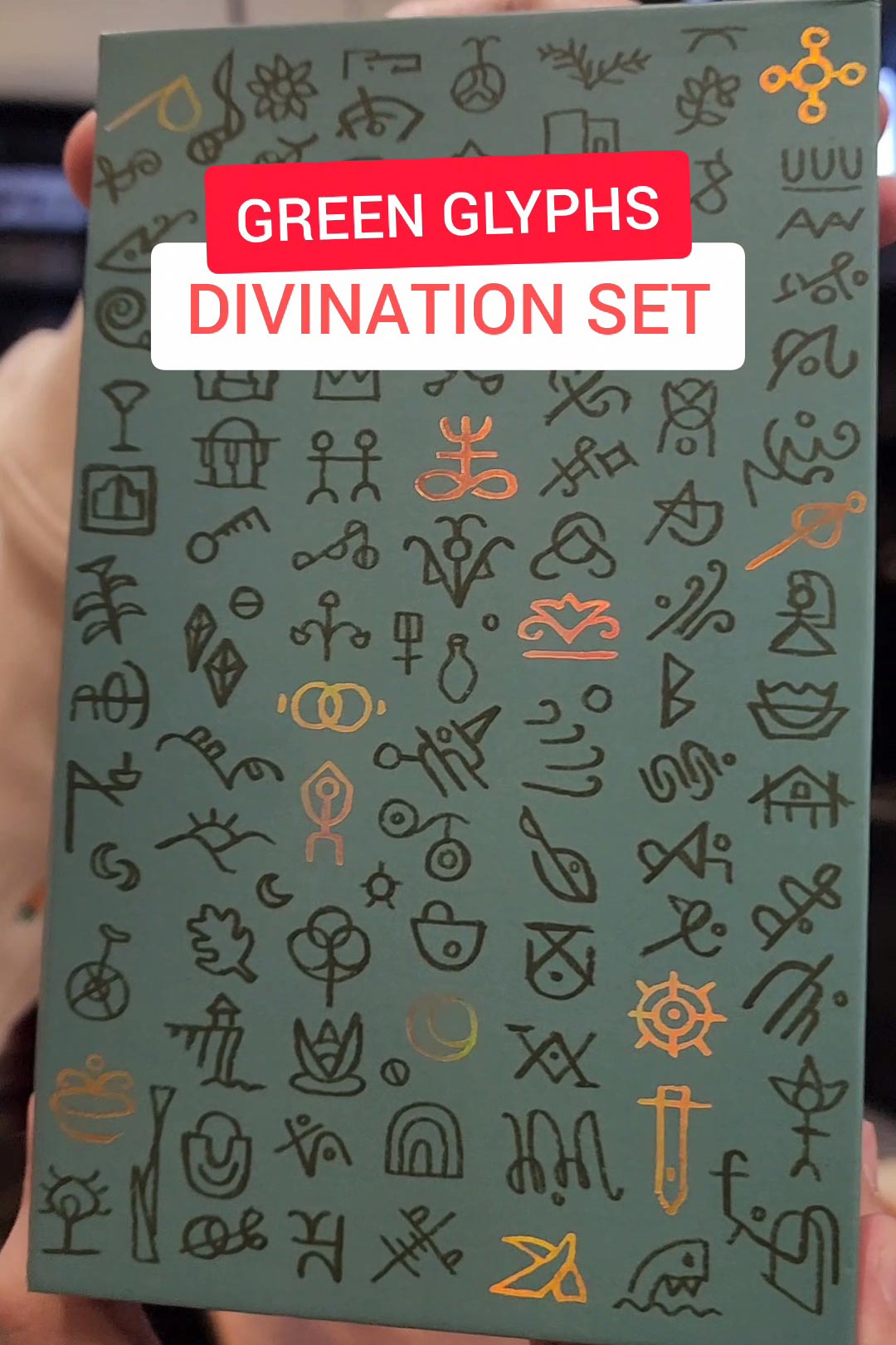 Green Glyphs Divination Set
